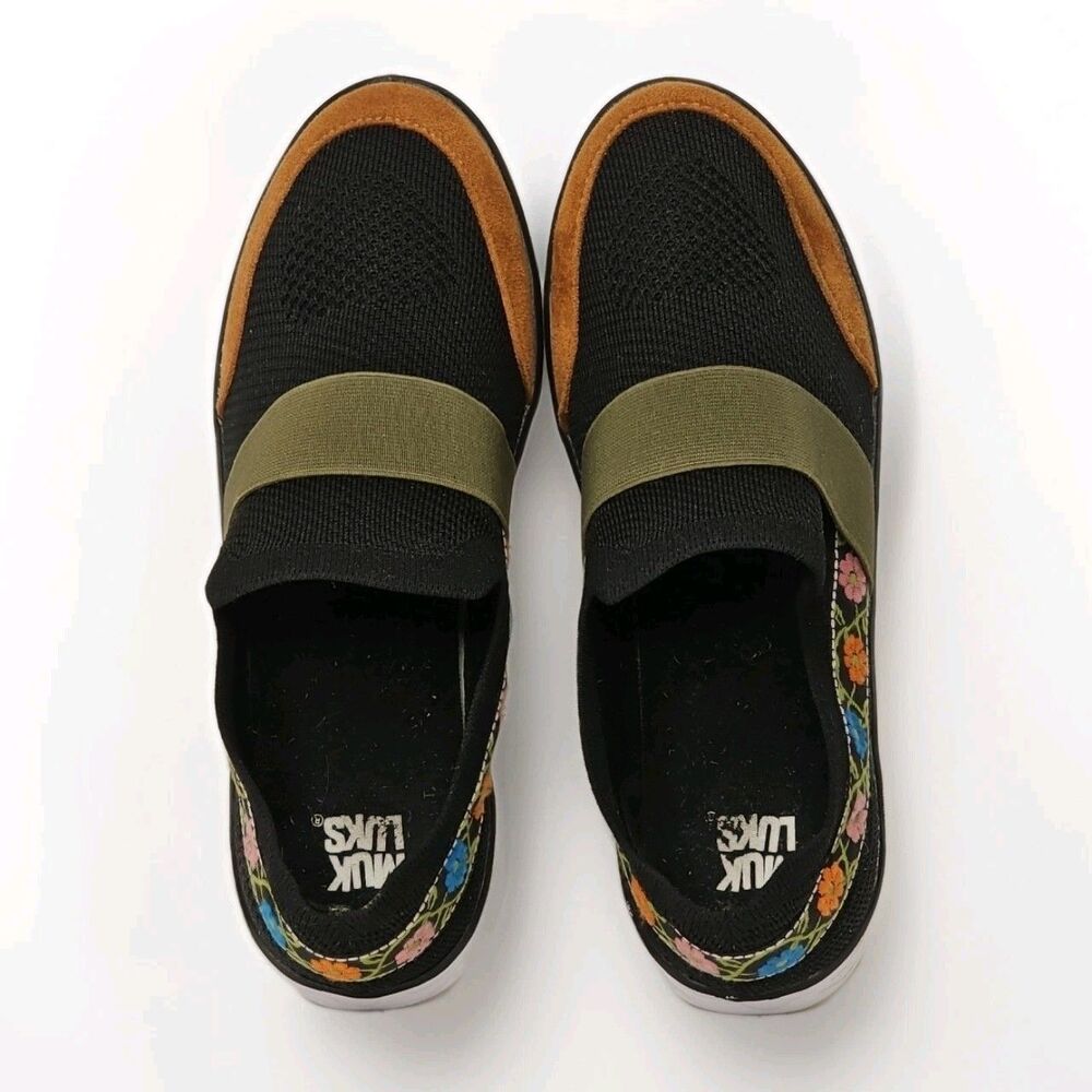 MUK LUKS Women Slip On Sneaker 8.5 Floral Embroidered Knit Black Comfort Loafers - Picture 2 of 8